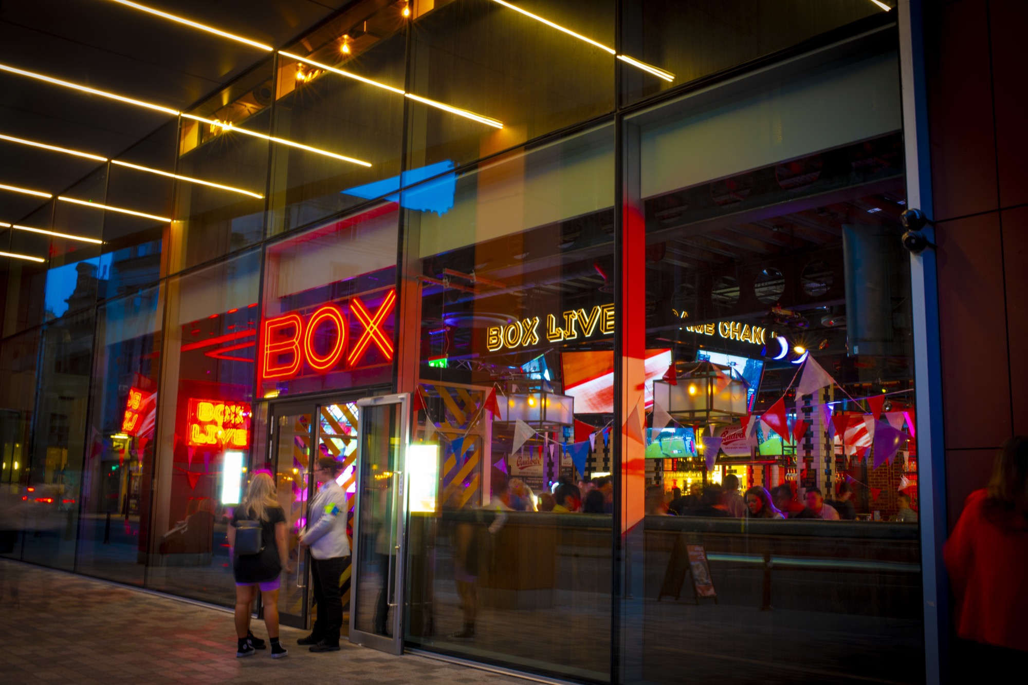 Front view of the box bar neon signage